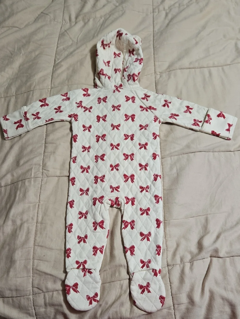 Kate Quinn Cream Quilted Hooded One-Piece with Red Bow Print Size 3-6 Months NWT
